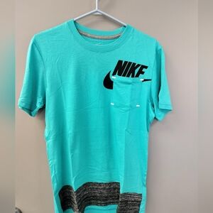Nike tee